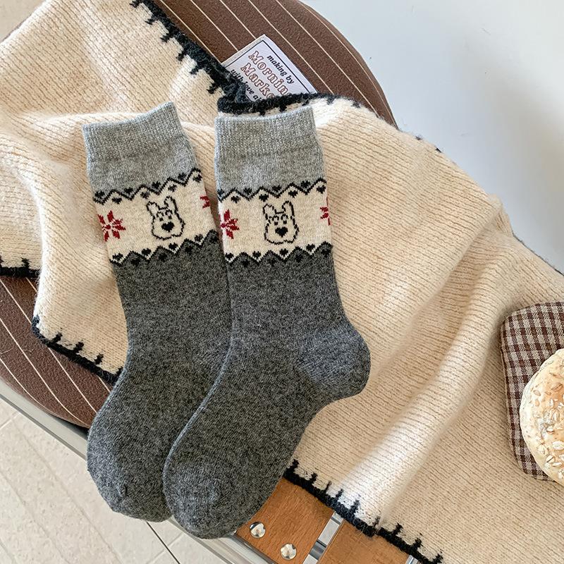 Winter Wool Puppy Cartoon Warm And Cute Mid-Leg Socks Design Retro Socks For Women