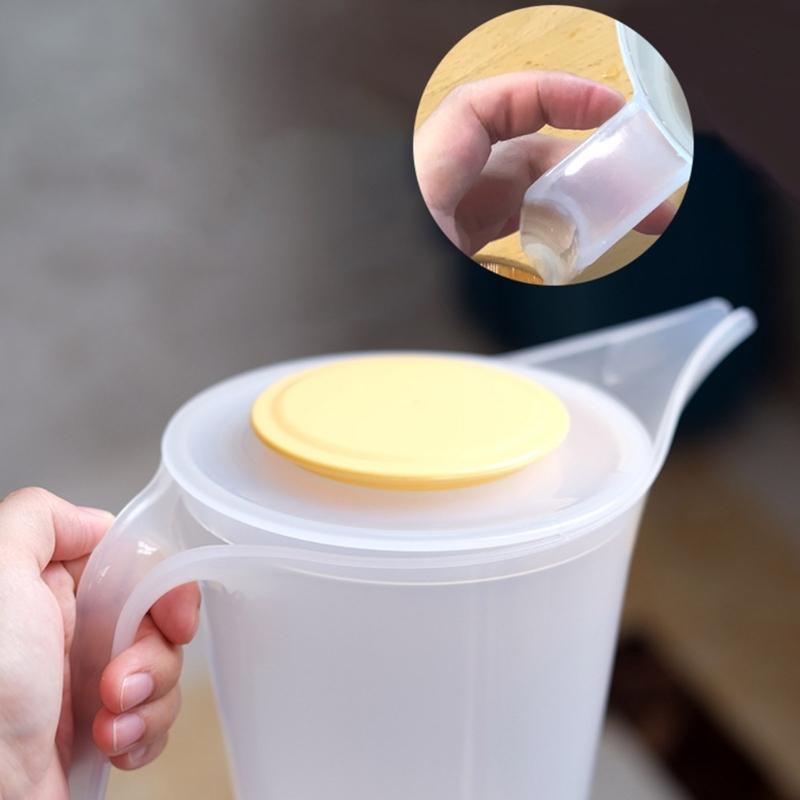 Plastic Measuring Pitcher Pour Cup with Splashs Cover Measuring Mixing Cup for Kitchen Baking Landscaping Watering