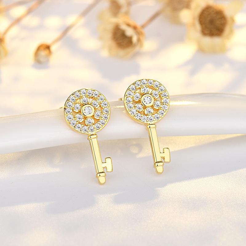 925 Sterling Silver Cross Stud Earrings For Women High Quality Exquisite Student Girlfriend Jewelry Accessories Heart GiftGood product