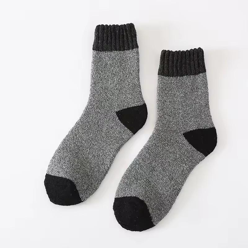 Thickened Winter Woolen Socks for Men Ultra-Thick Fleece Lined Warm Mid-Calf Sheepskin Socks with Mesh Lining for Warmth and Comfort