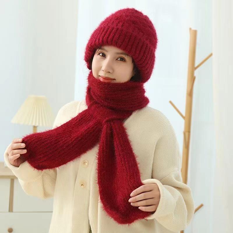 Luxury Velvet Knit Scarf with Phoenix Tail Flower Design - Double-Layered, Fleece-Lined Hat for Wind and Snow Protection