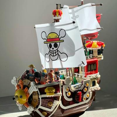 1484+ dílků + 9 figurek Loď Thousand Sunny Stavebnice Kreslená Pirátská Loď Sada kostek Hračky Pro Děti Narozeniny Vánoční Dárky