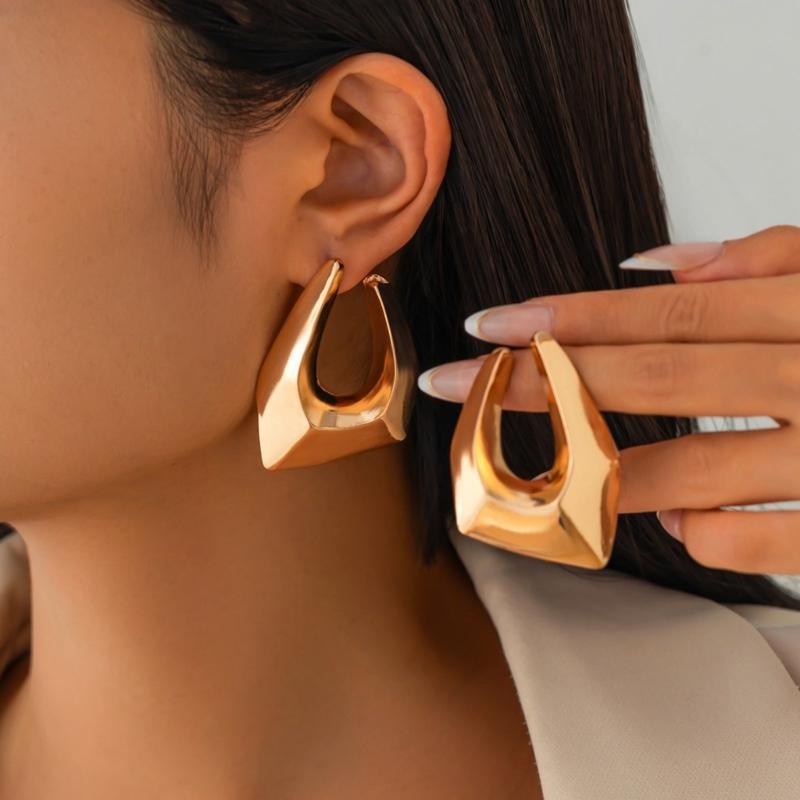 Trendy Alloy Studs Earrings with Distinctive Geometric Pattern Perfect for Women Who Love Statement Jewelry
