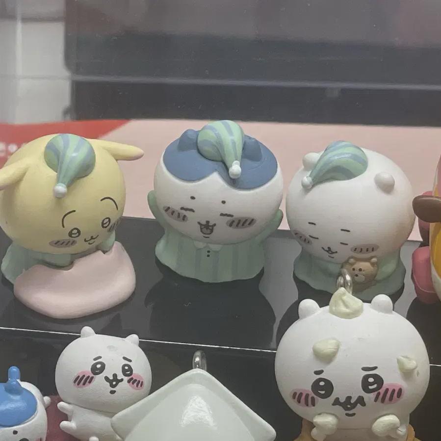 

Три пижамы Чиикава и фигурки Джамьюта