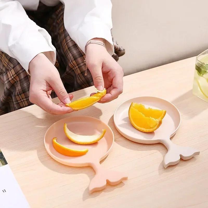 Kitchen Portable Tableware Cartoon Small Fish Shape Fruit Plate Snack Plate Dried Fruit Candy Creative Modern Cake Tableware
