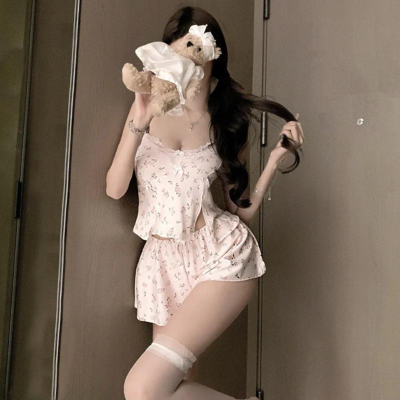 Sexy pajamas sexy deep V suspender top home shorts sweet little floral pajama set