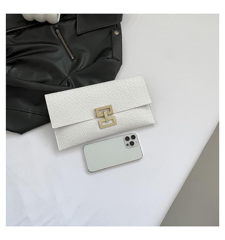 Women's Spring 2024 Slim Crocodile Pattern Clutch: Patent Leather Envelope Bag and Wallet