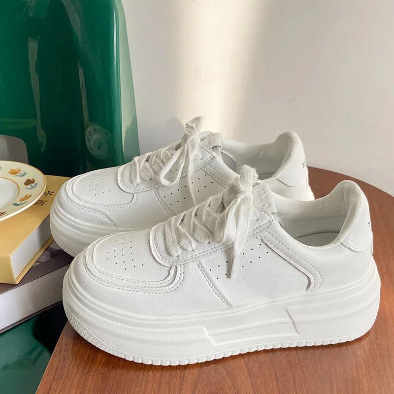 Comfortable Platform White Shoes Women's Autumn and Winter Increase Ins Tide 2025 New Versatile Casual Sports Shoes Running Board Shoes