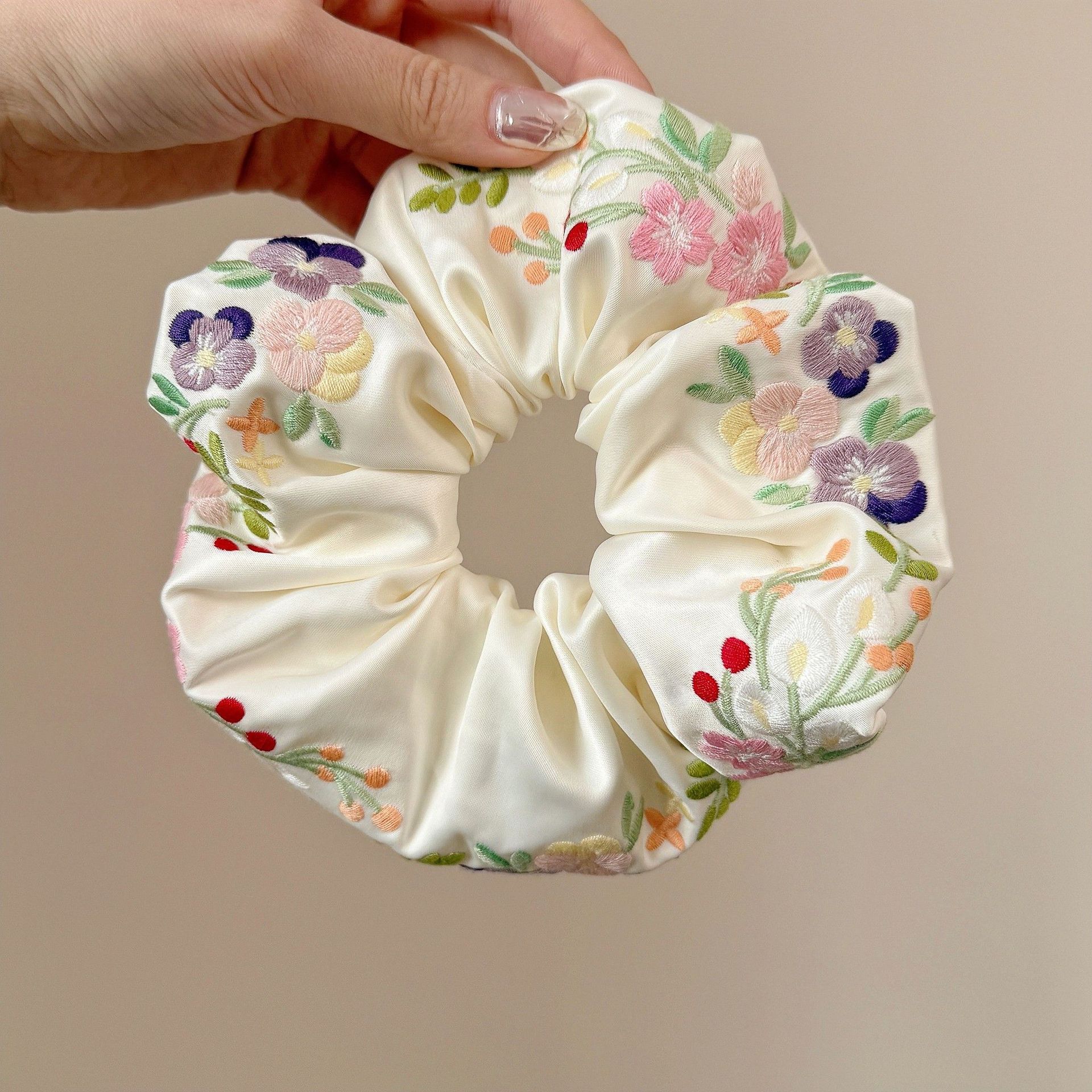 French Pastoral Embroidery Flower Large Intestine Hair Band High Sense Heavy Industry Sweet Literary Temperament Elastic Hair Rope Women