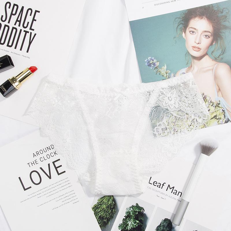 Low-Waist Seamless Lace Women's Triangle Panties with Breathable Pure Cotton Antibacterial Crotch