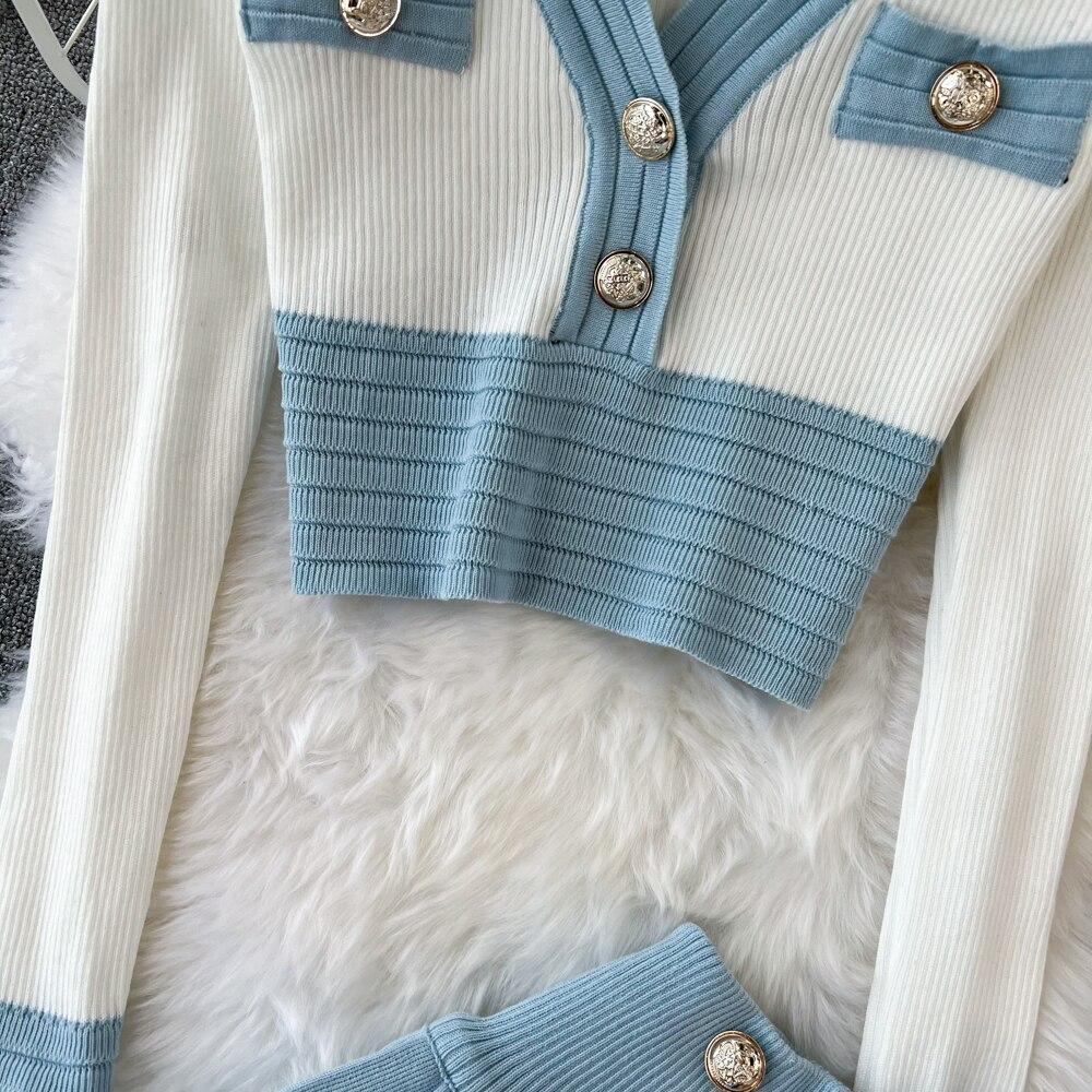 Herbst und Winter V-Ausschnitt Kontrastfarbe Schlanker Strickpullover Oberteil Hohe Taille A-Linie Faltenrock Mode Zweiteiliges Set