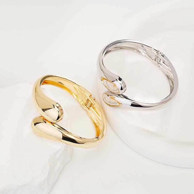 Bracelet Manchette Géométrique Exquis Haut de Gamme en Forme de Goutte d'Eau - Style Métal Rétro