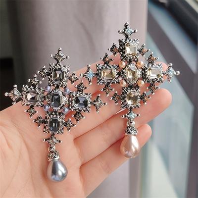 Broschen & Körperschmuck