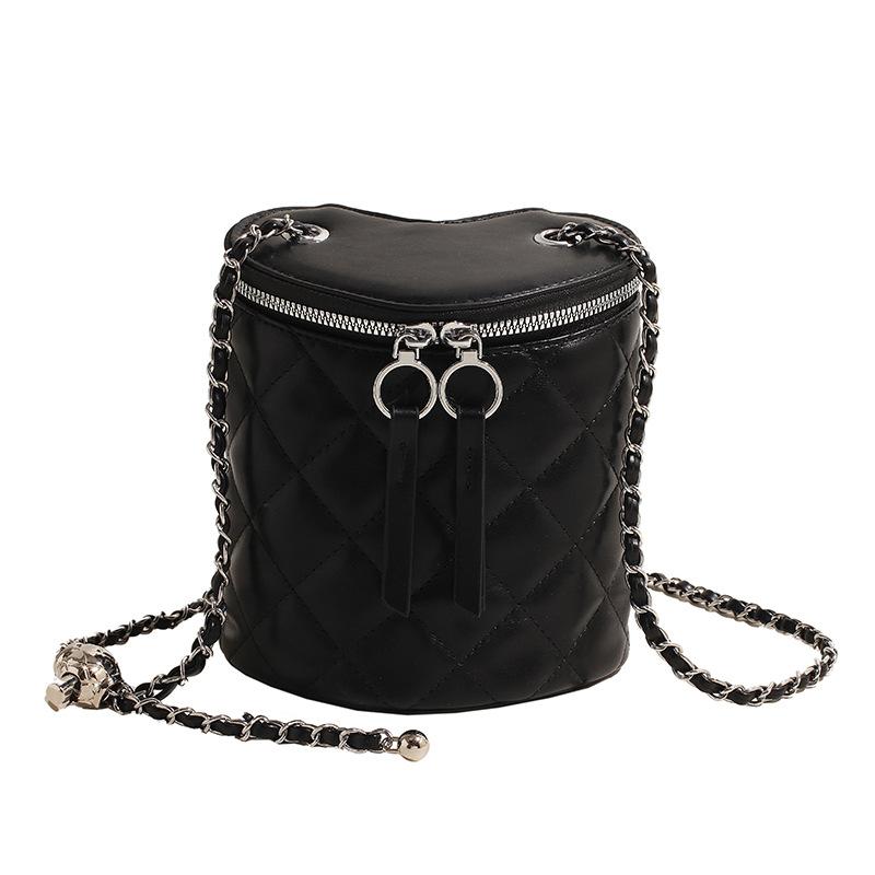 New Bucket Bag Diamond Chain Bag Shoulder Bag Heart-shaped Versatile Messenger Bag Women