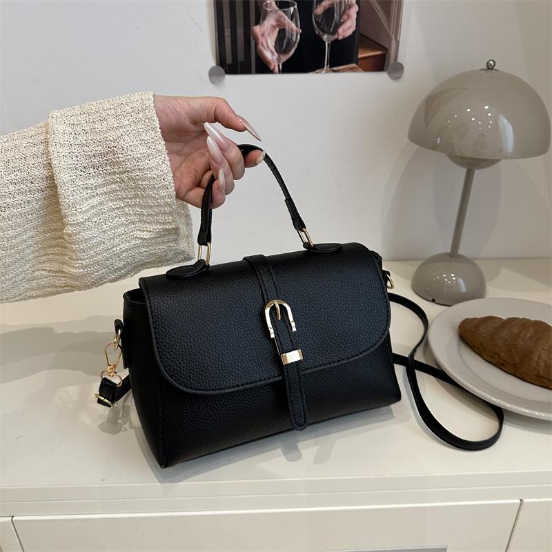 

Простая сращивание популярная жирная кожа маленькая квадратная сумка женская поездка на работу шоппинг на выход мода досуг персонализированная сумка-мессенджер чёрный