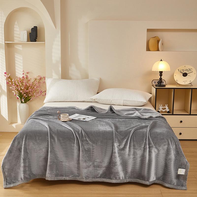 Thickened Flannel Blanket for Mother & Baby – Cozy Nap and Sofa Cover