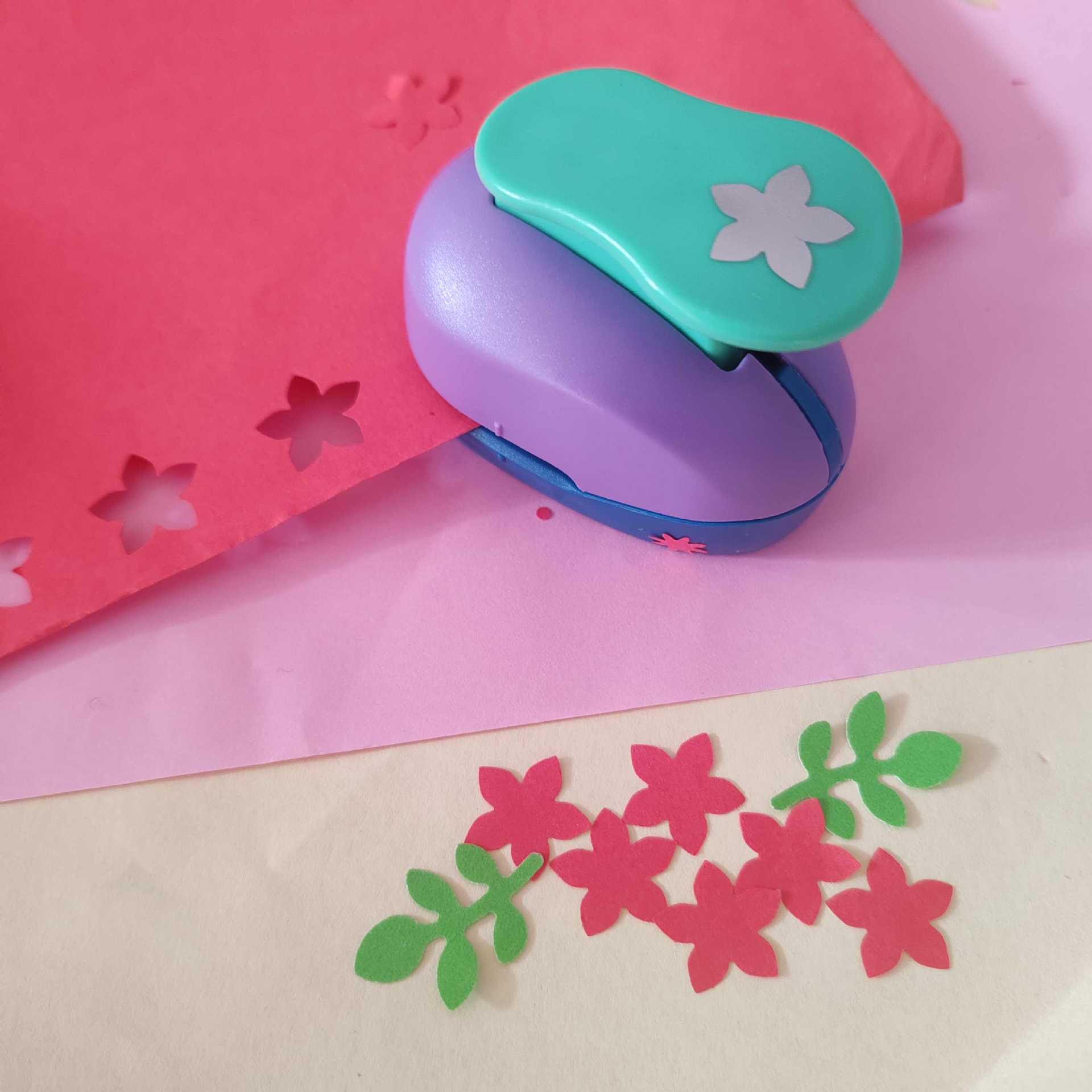 Large Flower Petal Four-Leaf Clover Children s DIY Embosser Machine - Student Journal Punch Tool No Specification