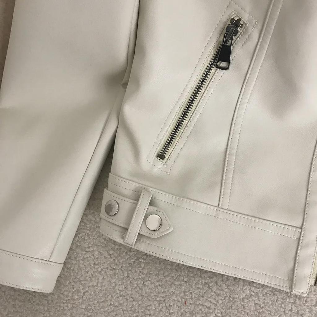 Jaqueta feminina de couro sintético estilo coreano primavera/outono para motocicleta - design curto e moderno