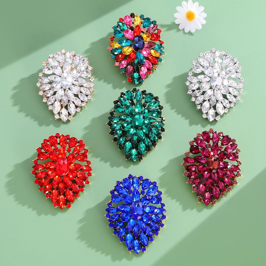 Fashion Rhinestone Crystal Flower Shape Brooches For Women Clothing Coat Jeweley Accessries Gifts