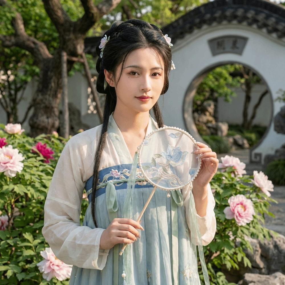Long Handle Circular Fan Decorative Floral Pattern Silk Fan Elegant Hanfu Fan Wedding Favors
