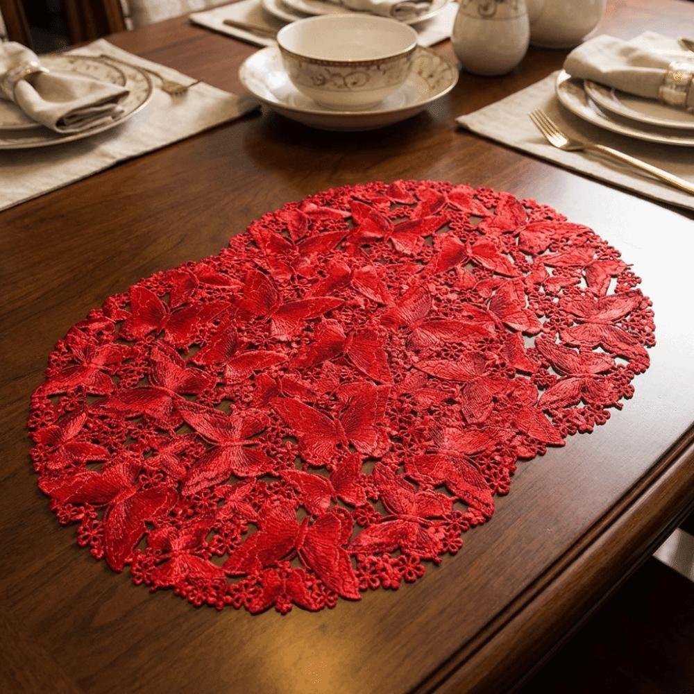 4PCS Hollowed-Out Butterfly Dining Table Mat Round Heat Resistant Heat-Insulating Mat Decorative Stylish Non-Slip PVC Mat
