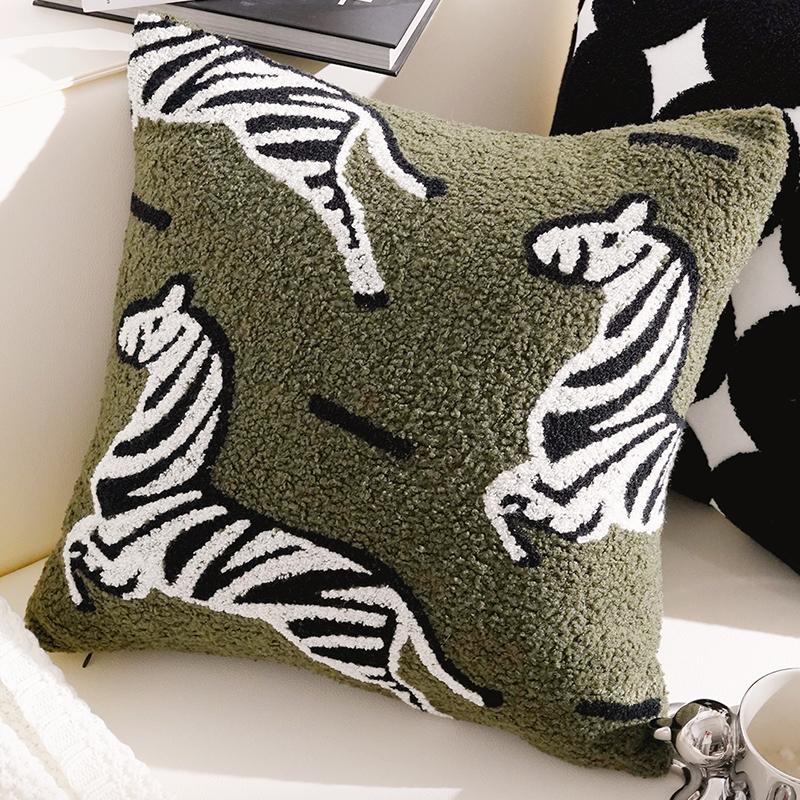 Retro LuxuryThrow Pillow Covers for Living Room Sofa Decorative Cushion Cases Bedside Pillow Covers Throw Pillow Cover