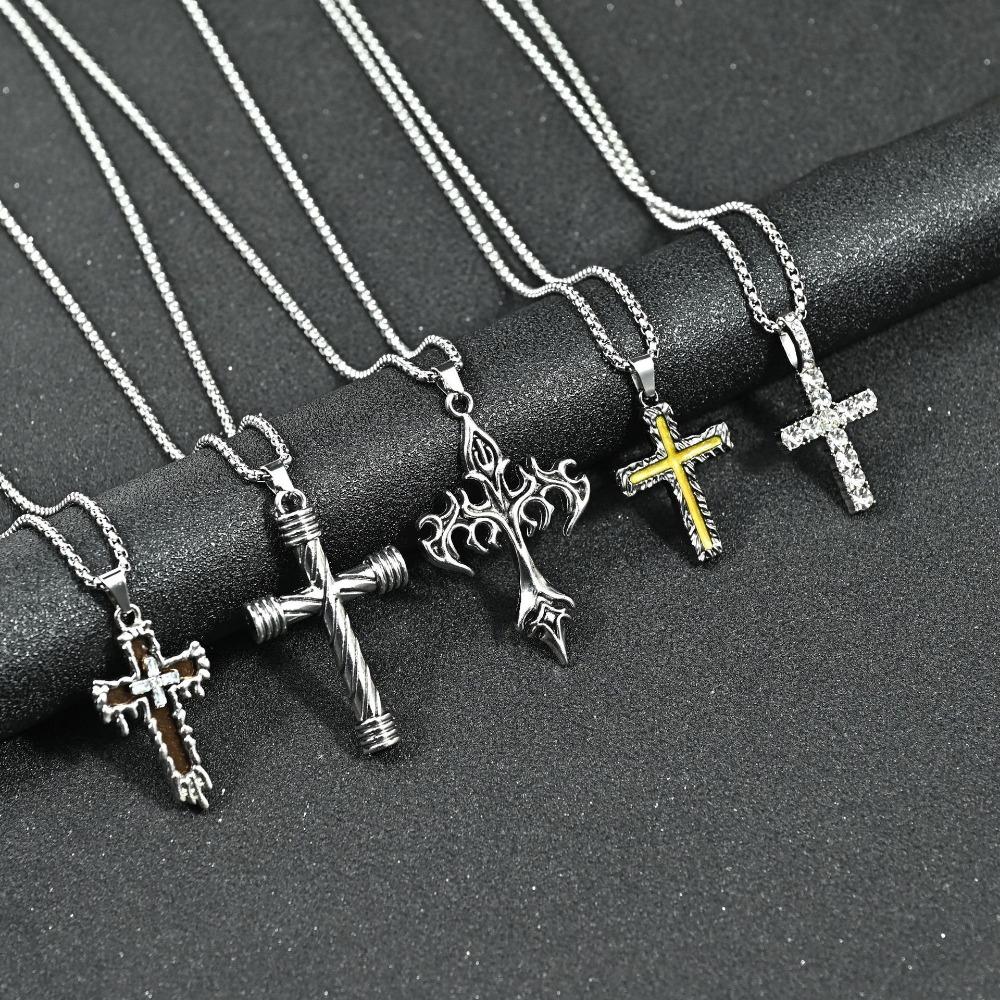 Personality Punk Multiple Crosses Pendant Necklace for Men Women Stainless Steel Fashion Hip-hop Street Party Daily Wear Jewelry