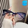 Retro Cat-Eye Color Block Women's Anti-Blue Light Glasses - Fashionable Large Frames, Lens Compatible, Trendy.