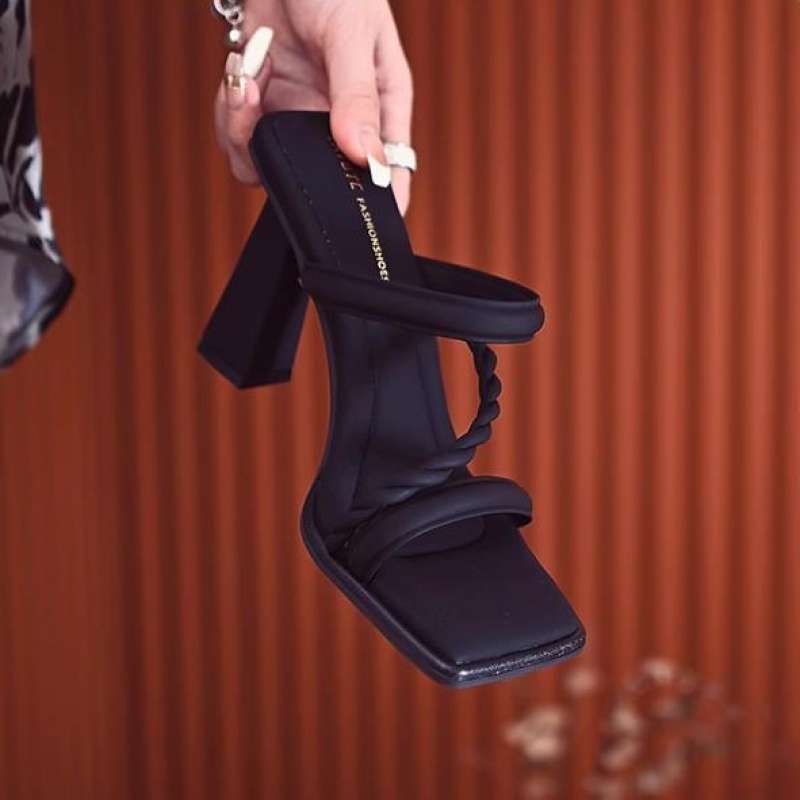 

9Cm thick heel fashion slippers women s 2025 summer new open-toed high-heeled sandals outer wear temperament versatile one-word drag 34 чёрный