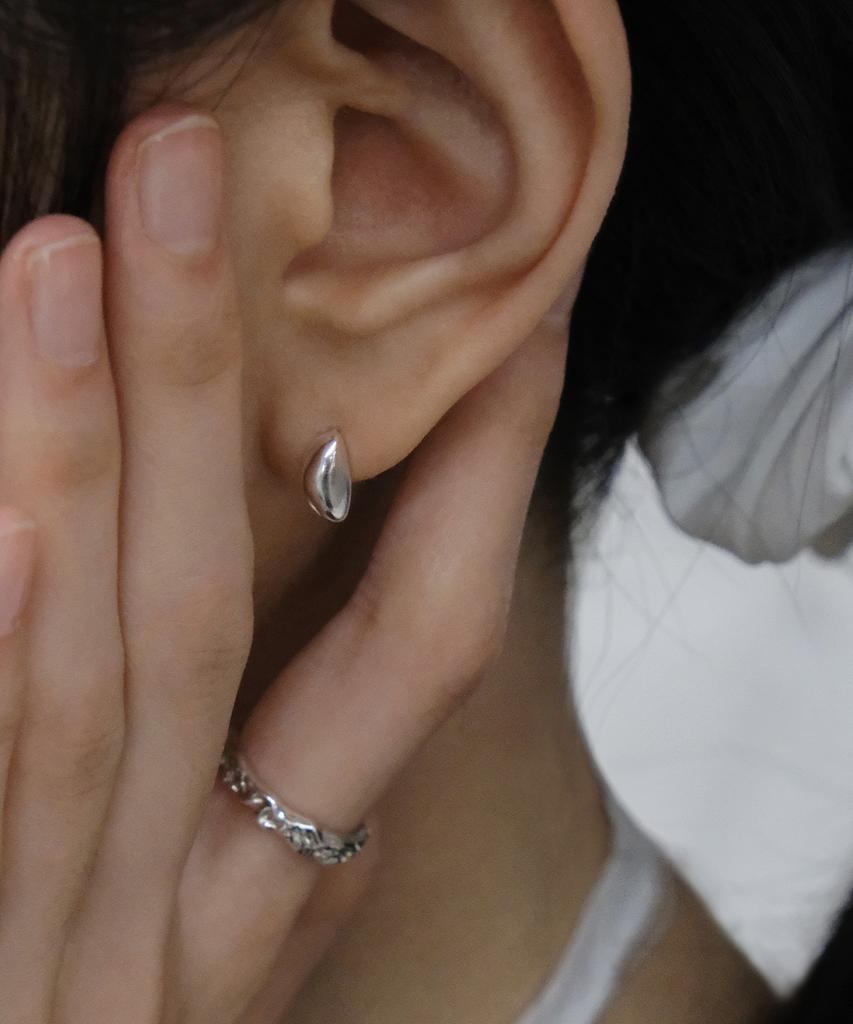 Poetryhaus Dewdrop Earrings