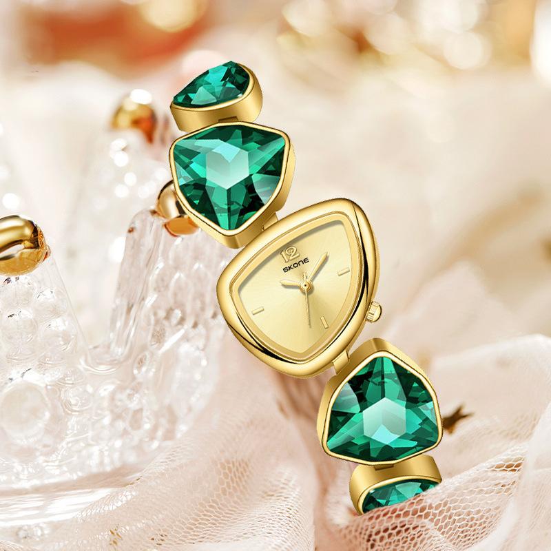 Creative Design Women Watches For Ladies Wrist Watches Top Brand Luxury Fashion Elegant Quartz Wristwatches Gold Watches