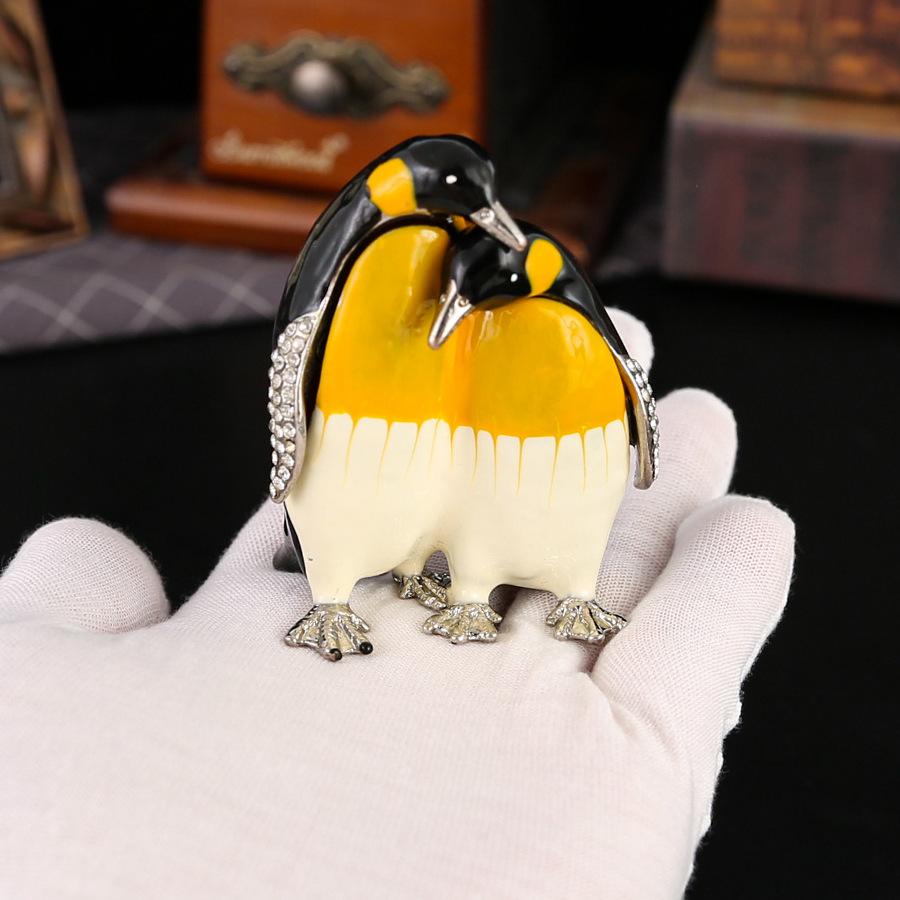 A Pair of Cute Penguin Jewelry Box, Jewelry Stud Earrings, Storage Box, Flip Cover, Dust-proof Storage, Metal Craft Home Ornament.
