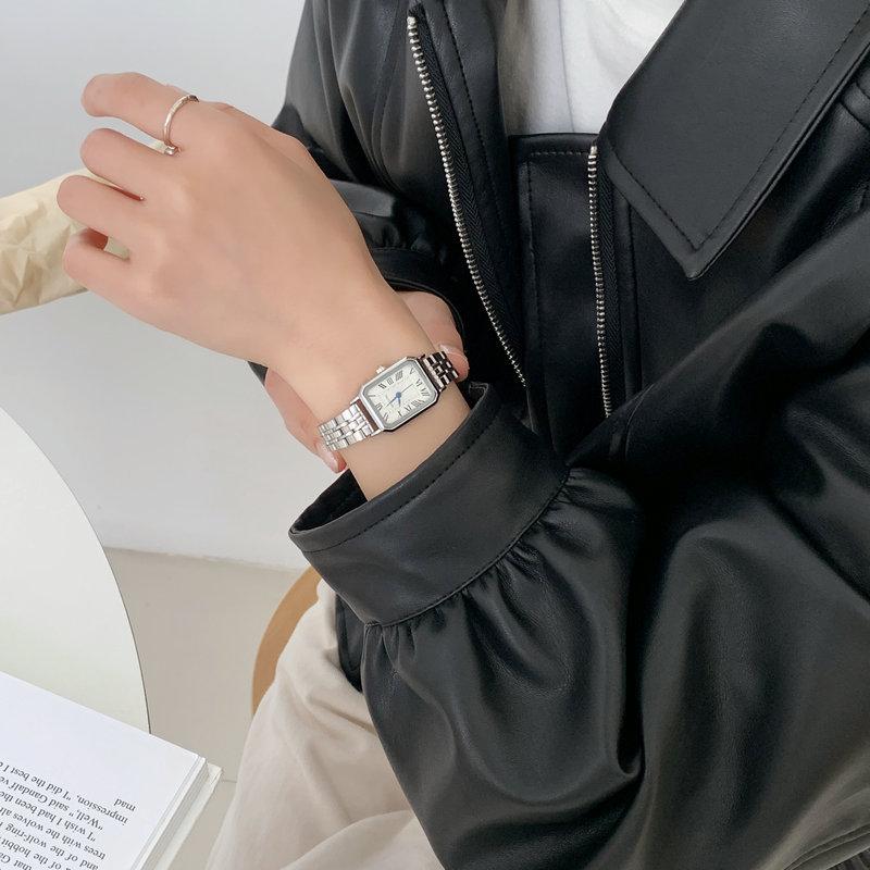 Women'S Steel Belt Chain Watch Female High Value Student Cold Wind French Niche Light Luxury Temperament Small Square Dial Female