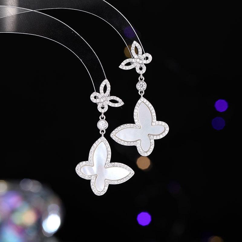 Ladies Light Luxury Design Elegant Butterfly Earrings Fashionable and Versatile Unique and Design Sense Earrings