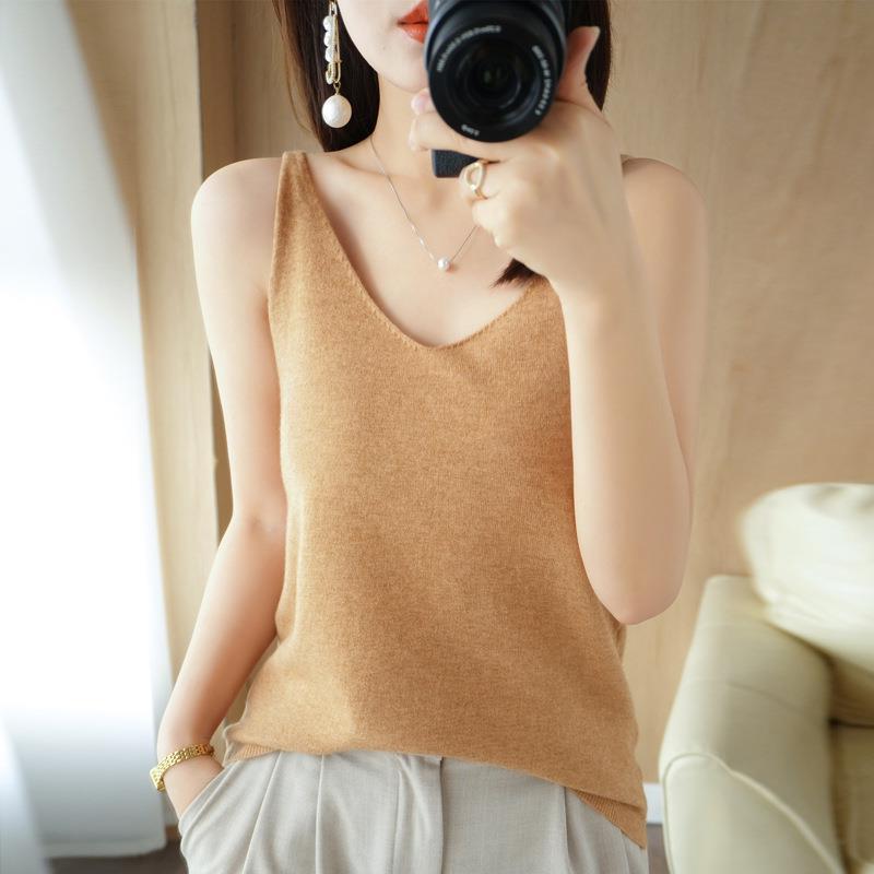2024 Spring/Summer Women's V-Neck Knit Camisole: Slim, Sleeveless, Versatile Base Layer