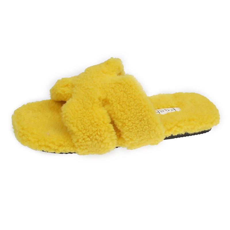 Flat-bottomed casual versatile fluffy slippers women's new autumn and winter fashion wear fluffy cotton slippers in 2025