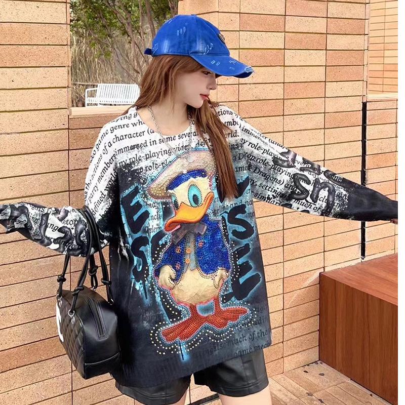Chic Korean Style Rhinestone Print Round Neck Sweater for Women (2026 Winter Collection)