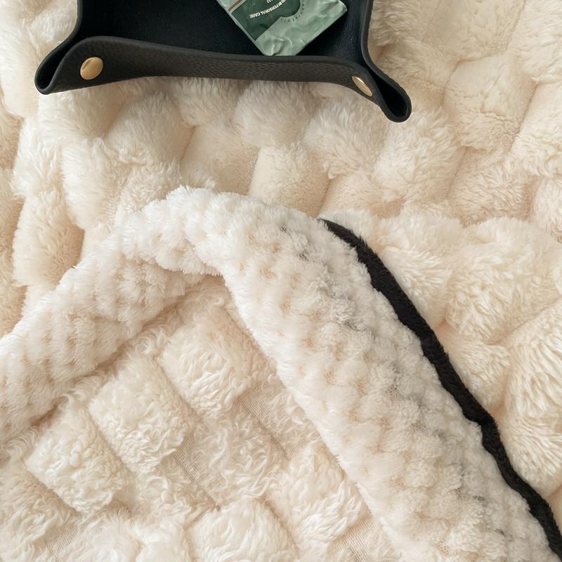 Carved Velvet Warm Autumn Winter Blanket for Bed Home Soft Fluffy Sofa Blanket Cozy Warmth Coral Flannel Sofa Cover Blanket Nap