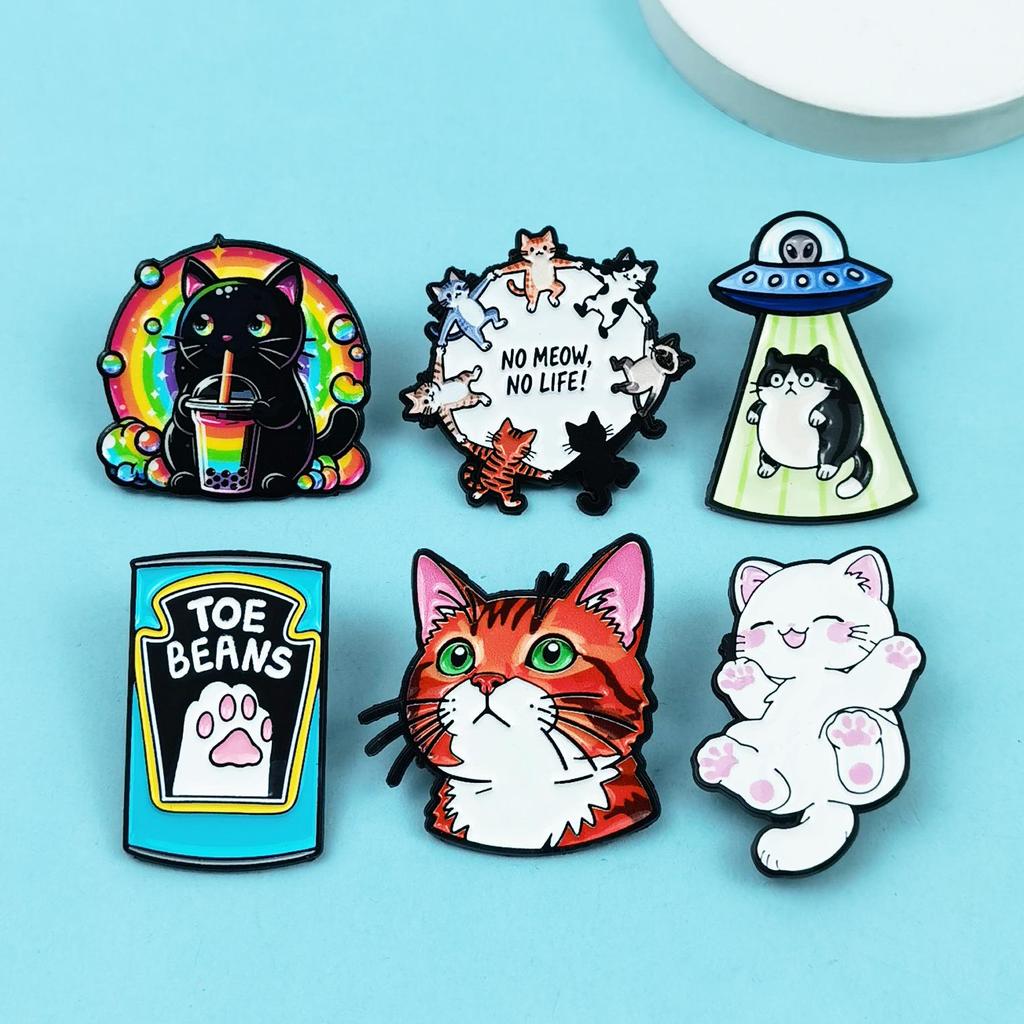 Cartoon Cat Brooch: Creative Alloy Enamel Badge for Backpack or Clothing