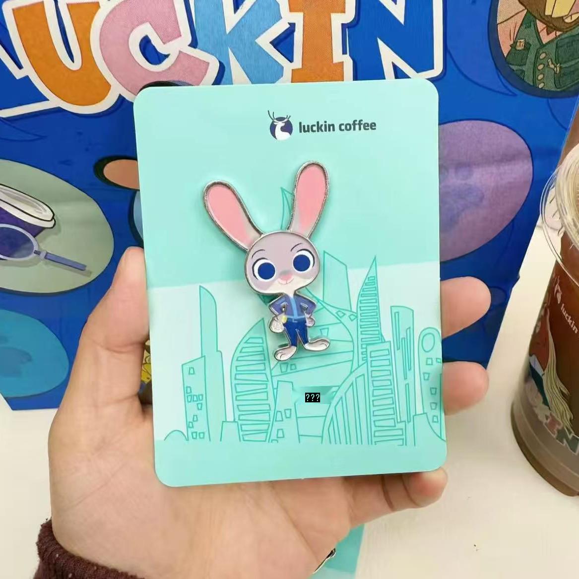 

Магнітні значки Luckin Coffee x Zootopia: Офіцер Клохаузер, Нік Вайлд, Джуді Хопс - Перетворюються на магніти на холодильник