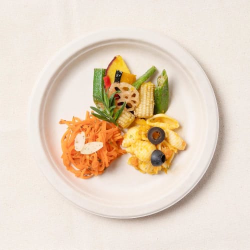 Strix Design Disposable Paper Plates, 50 Count, 18cm, Unbleached, Water- and Oil-Resistant, Stain-Resistant, Stylish, Microwave-Safe, Made with Bagass