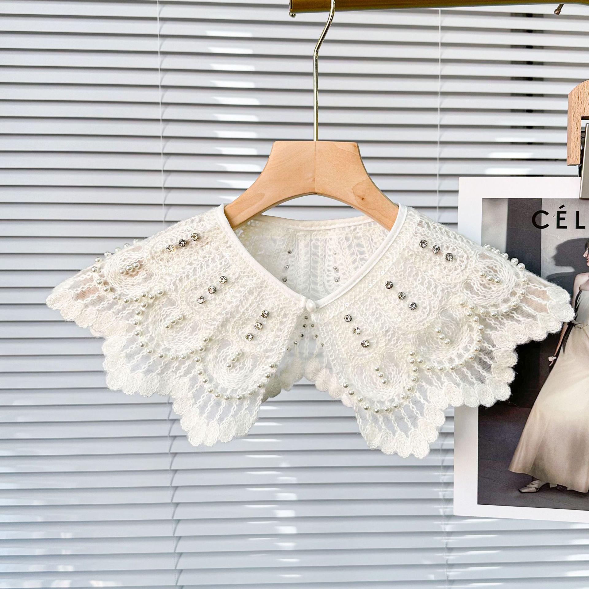 

Women s Beaded Bow Collar Shawl - Autumn/Winter Imitation Woolen Design