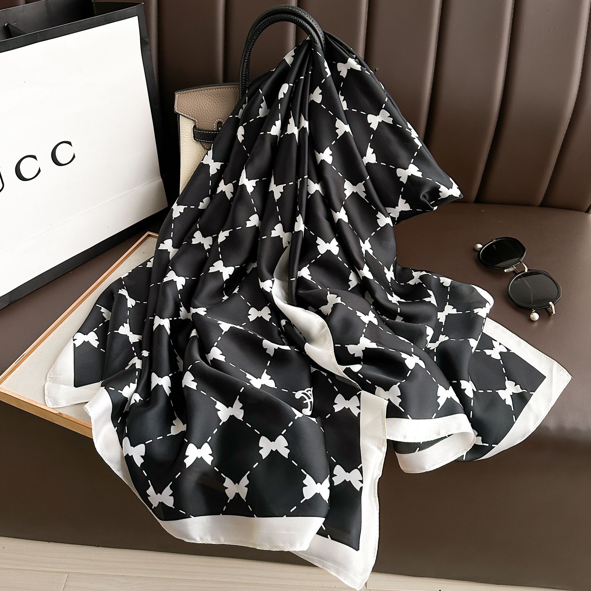 

Свіжий чорно-білий шарф із принтом бантів, весна та літо, тонкий шовковий шарф, кімната з кондиціонером, велика хустка-шаль 90-180cm