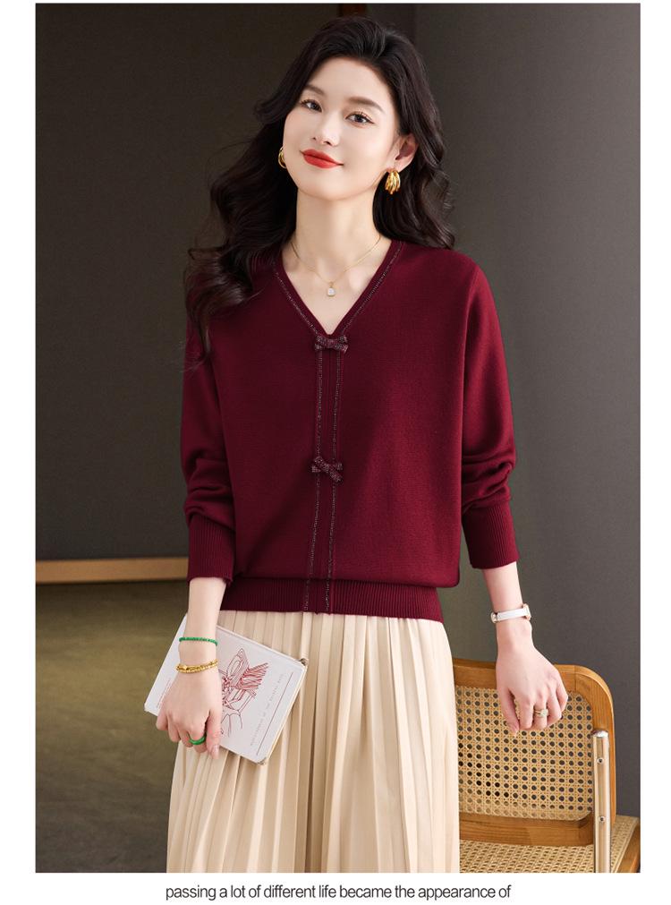 Rhinestone Bow Knit Heart V-Neck Sweater - Women's 2025 Autumn/Winter Base Layer