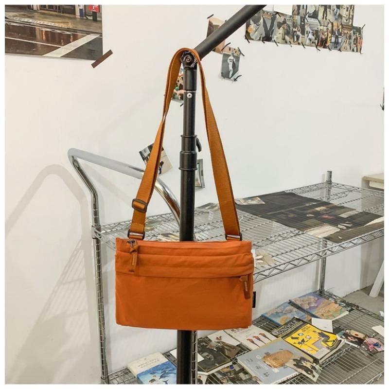 Niche Design Lightweight Shoulder Small Bag Women's Spring New Large-capacity Nylon Casual Cross Bag