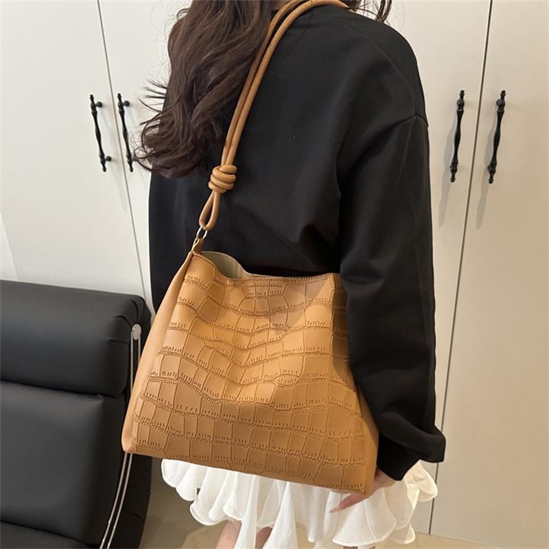Retro Trendy Pu Portable Crocodile Pattern Shoulder Bag Women Versatile Bag Handbag High Quality Tote Commuter Bag Gifts