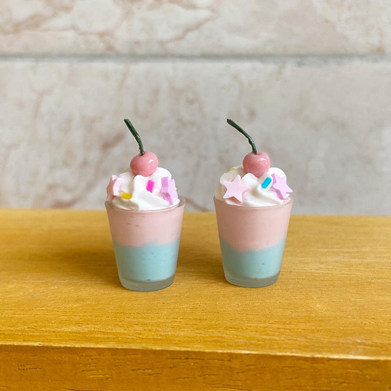 ''1Pc New Resin1:12 1:6 Dollhouse Miniature Cherry Ice Cream Cup Model Dolls Kitchen Food Dollhouse Accessories