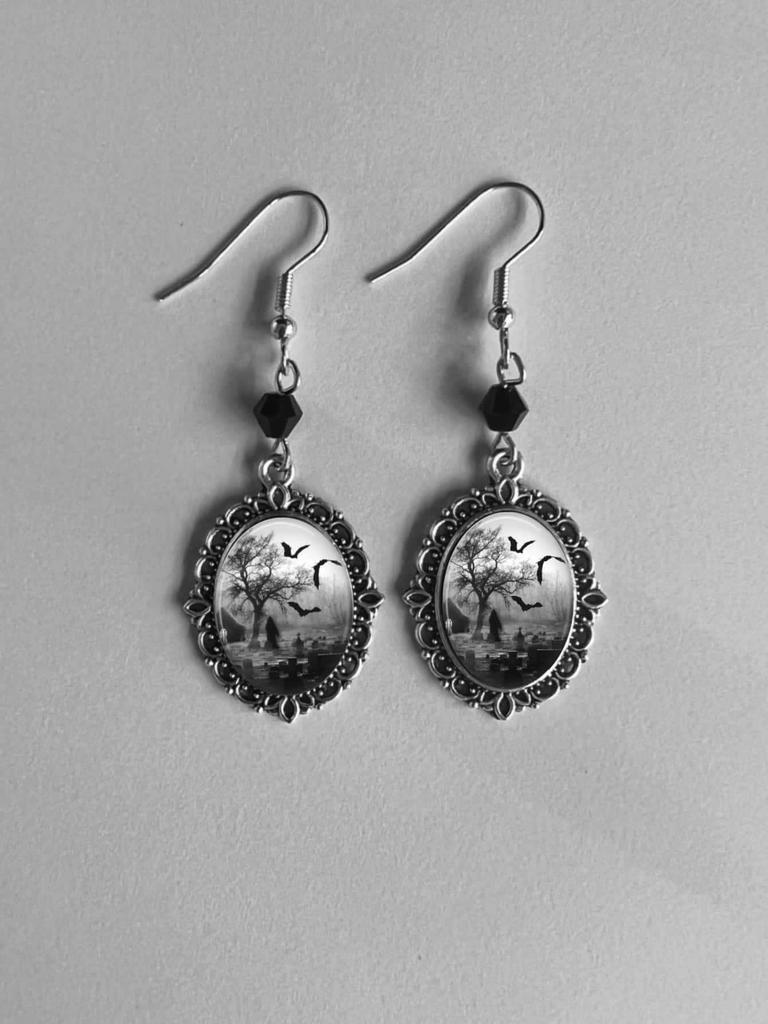 Retro Victoria Sliver Color Oval Lacework Inlay Red Crystal Glass Cat Bat Crow Cemetery Cross Dangle Earrings for Women Jewelry