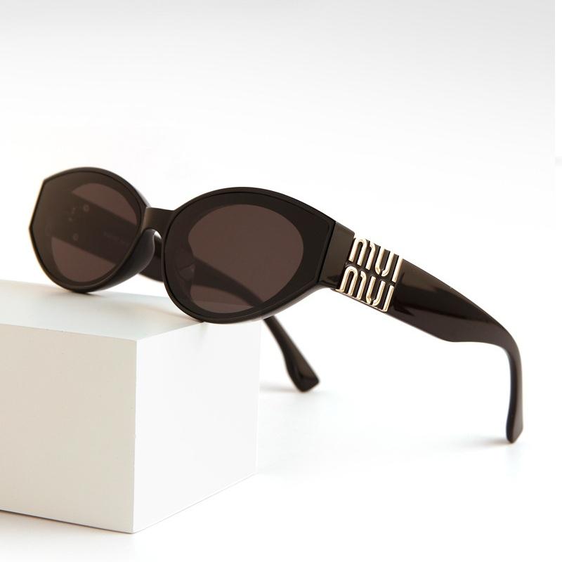 Occhiali da Sole Glamour Moda Donna Lusso Ovali Designer Uomo Occhiali Tendenza Classico Marca Unisex Lenti UV400