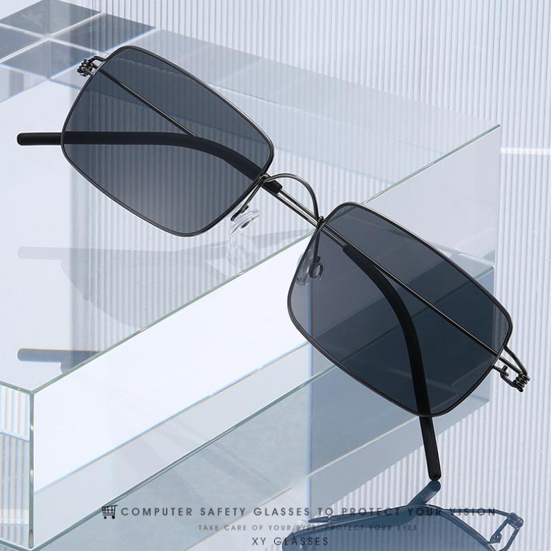 Fashion Small Square Sunglasses for Women and Men Metal Frame Shades Vintage Trendy Driving Sun Glasses Outdoor Travel Eyewear